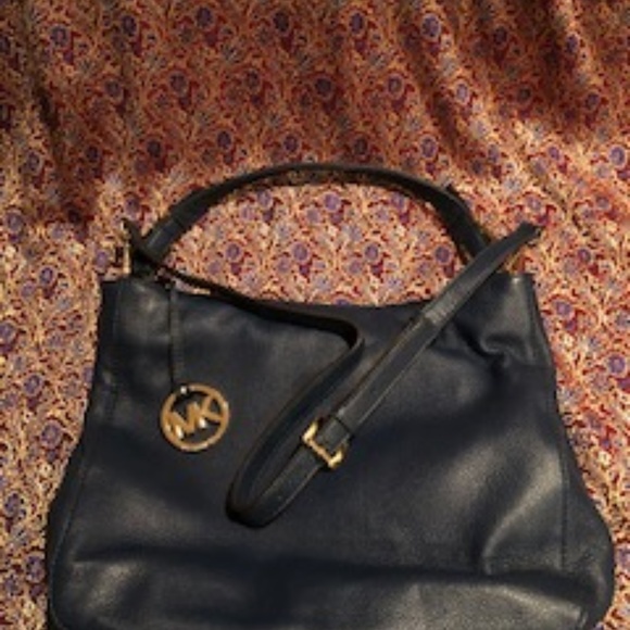 NWT Michael Kors Lrg Shldrbag Pebble Leather Navy